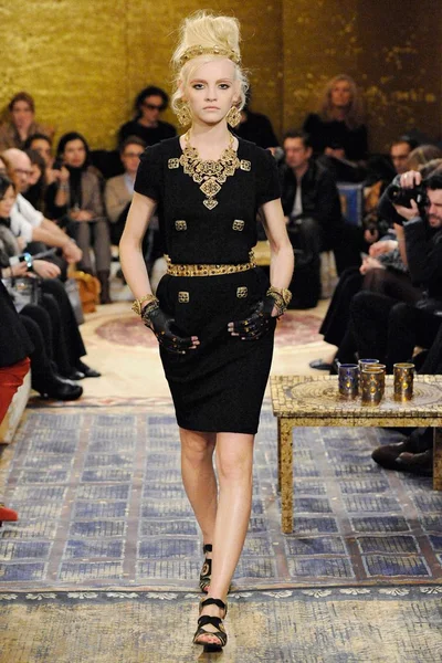 Look 11